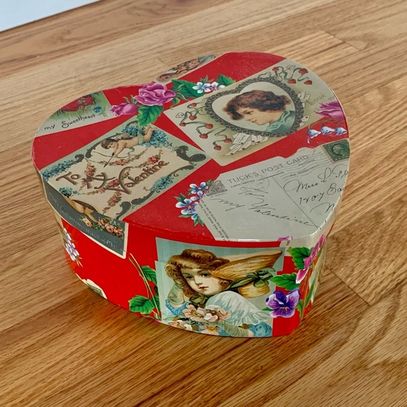 Beautiful Gift Box - Picture 2 of 5
